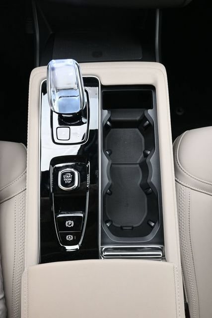 New 2027 Volvo XC90 B6 Plus AWD/4WD image 12