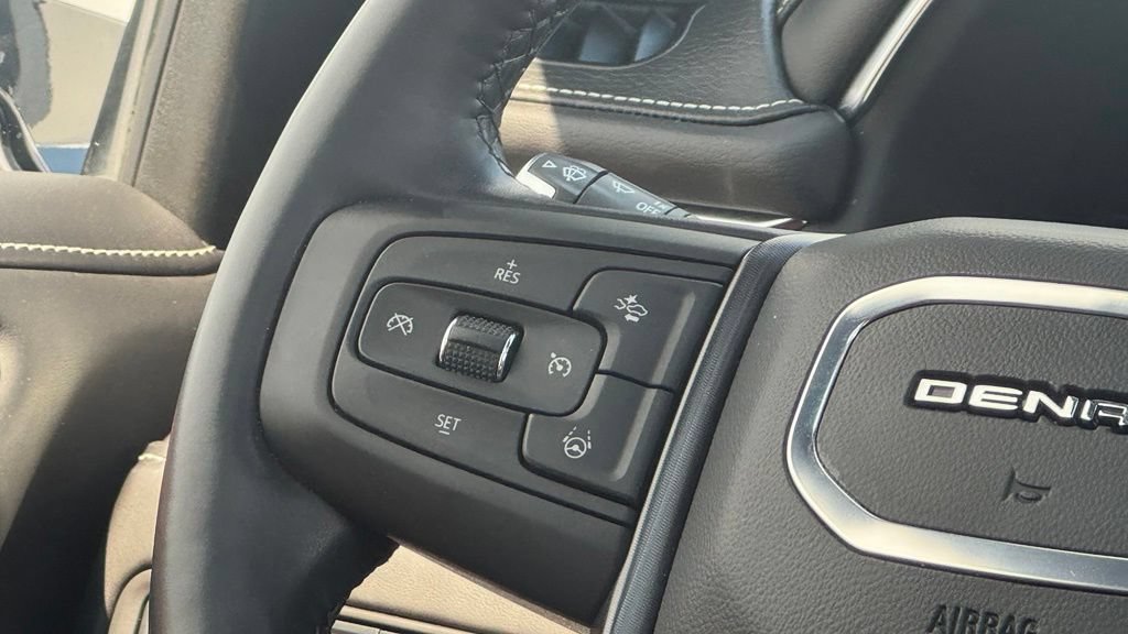 Used 2024 GMC Yukon Denali Ultimate AWD/4WD image 22