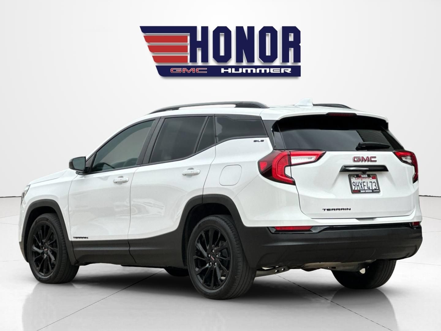 Used 2023 GMC Terrain SLE w/ Driver Convenience Package FWD image 6