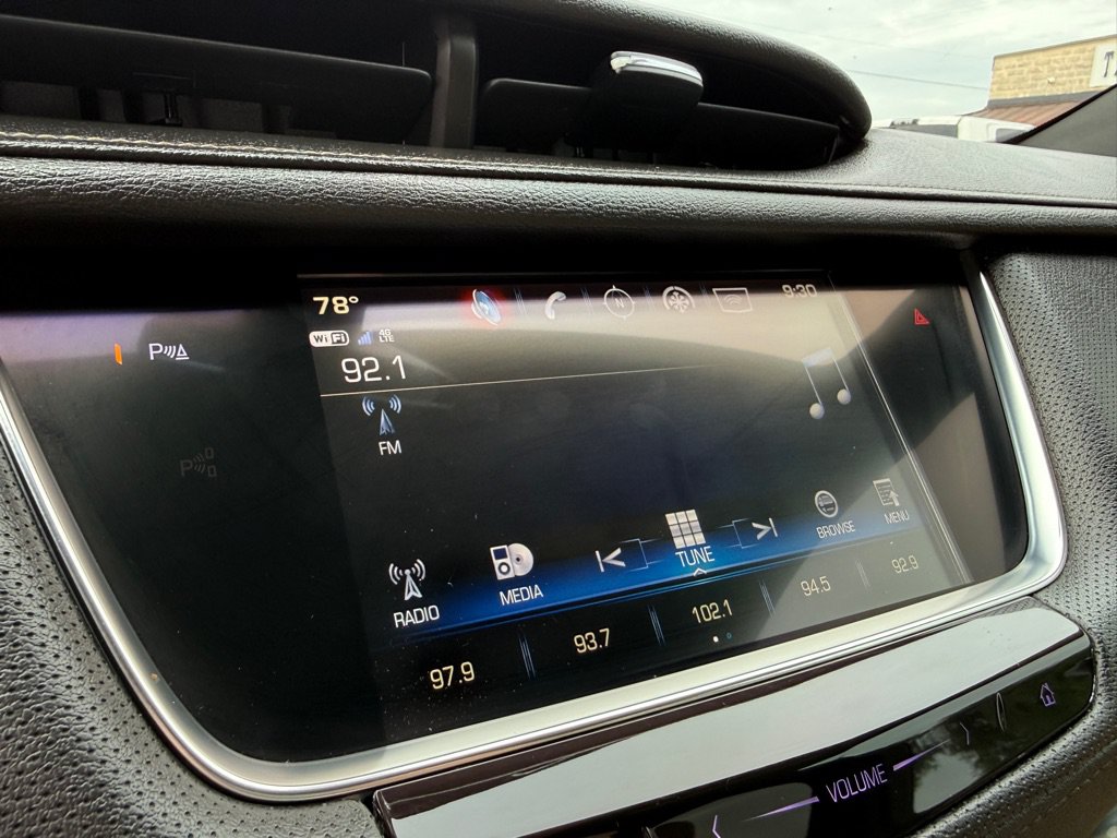 Used 2018 Cadillac XT5 FWD image 32