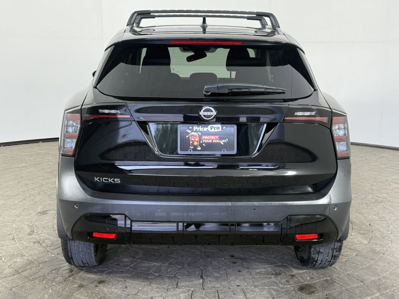 Used 2026 Nissan Kicks SV w/ Cold Weather Package FWD image 6