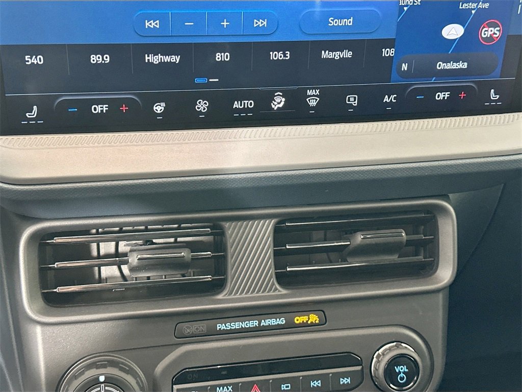 New 2025 Ford Maverick Lariat w/ Black Appearance Package image 18