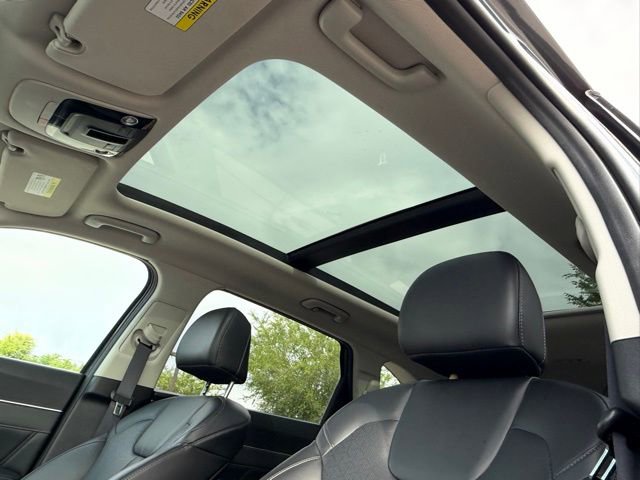 Used 2023 Kia Sorento SX image 14