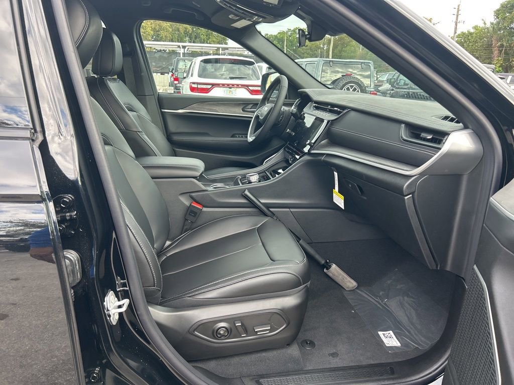 New 2026 Jeep Grand Cherokee Limited image 24