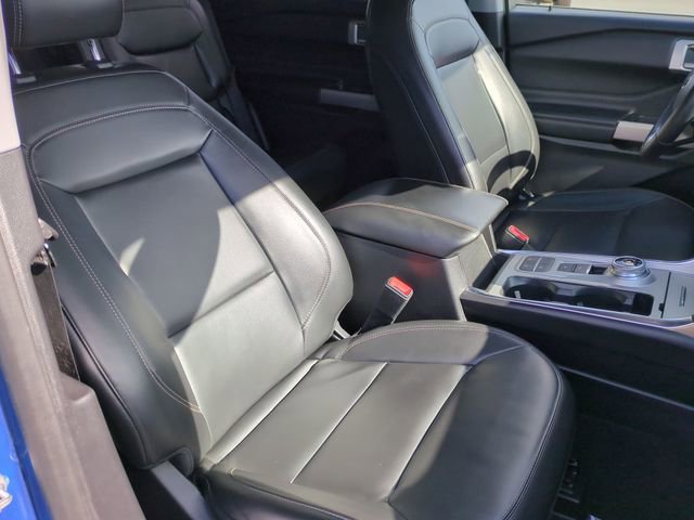 Used 2022 Ford Explorer XLT w/ Equipment Group 202A image 24