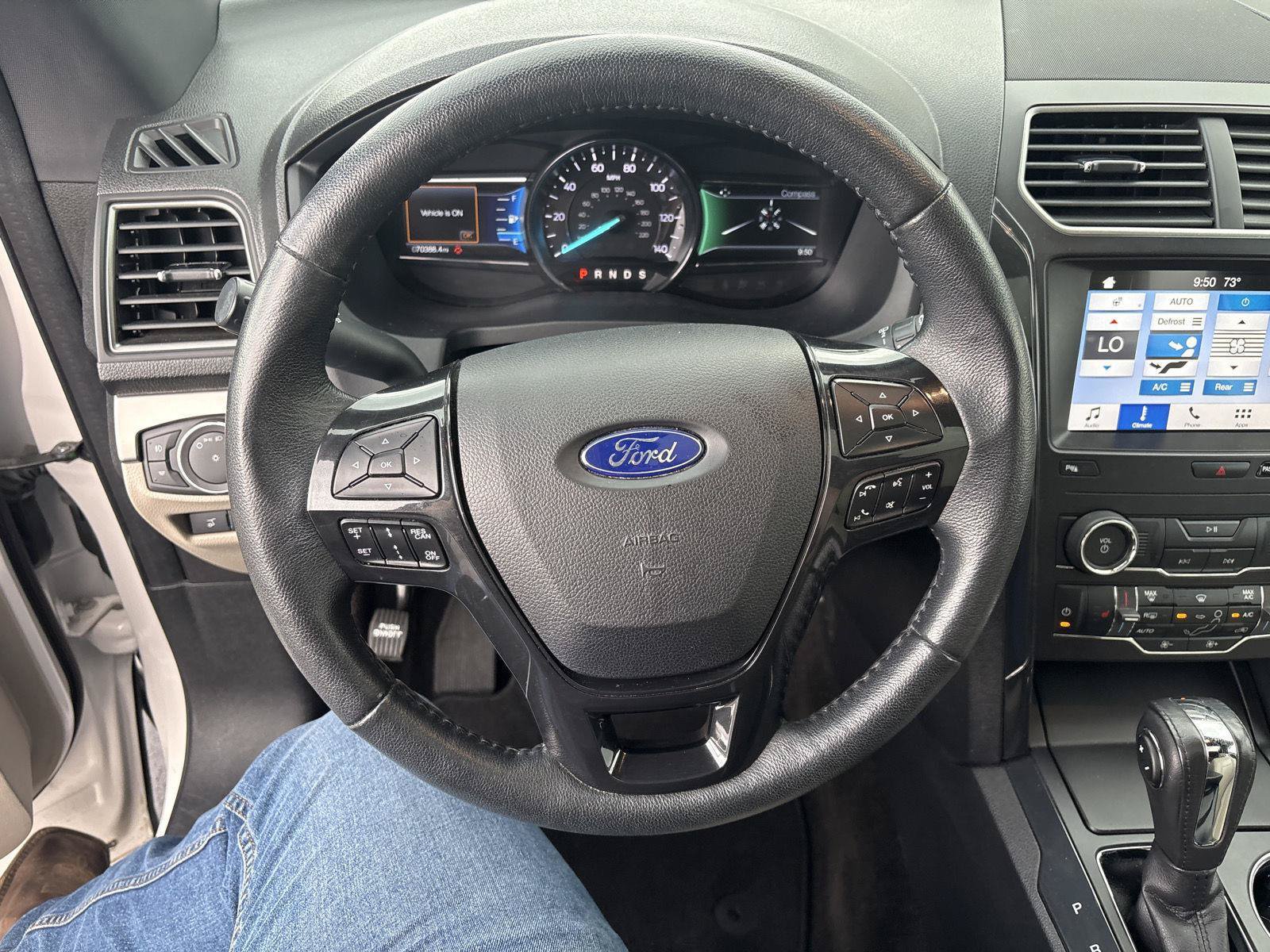 Used 2018 Ford Explorer XLT w/ Equipment Group 202A AWD/4WD image 18