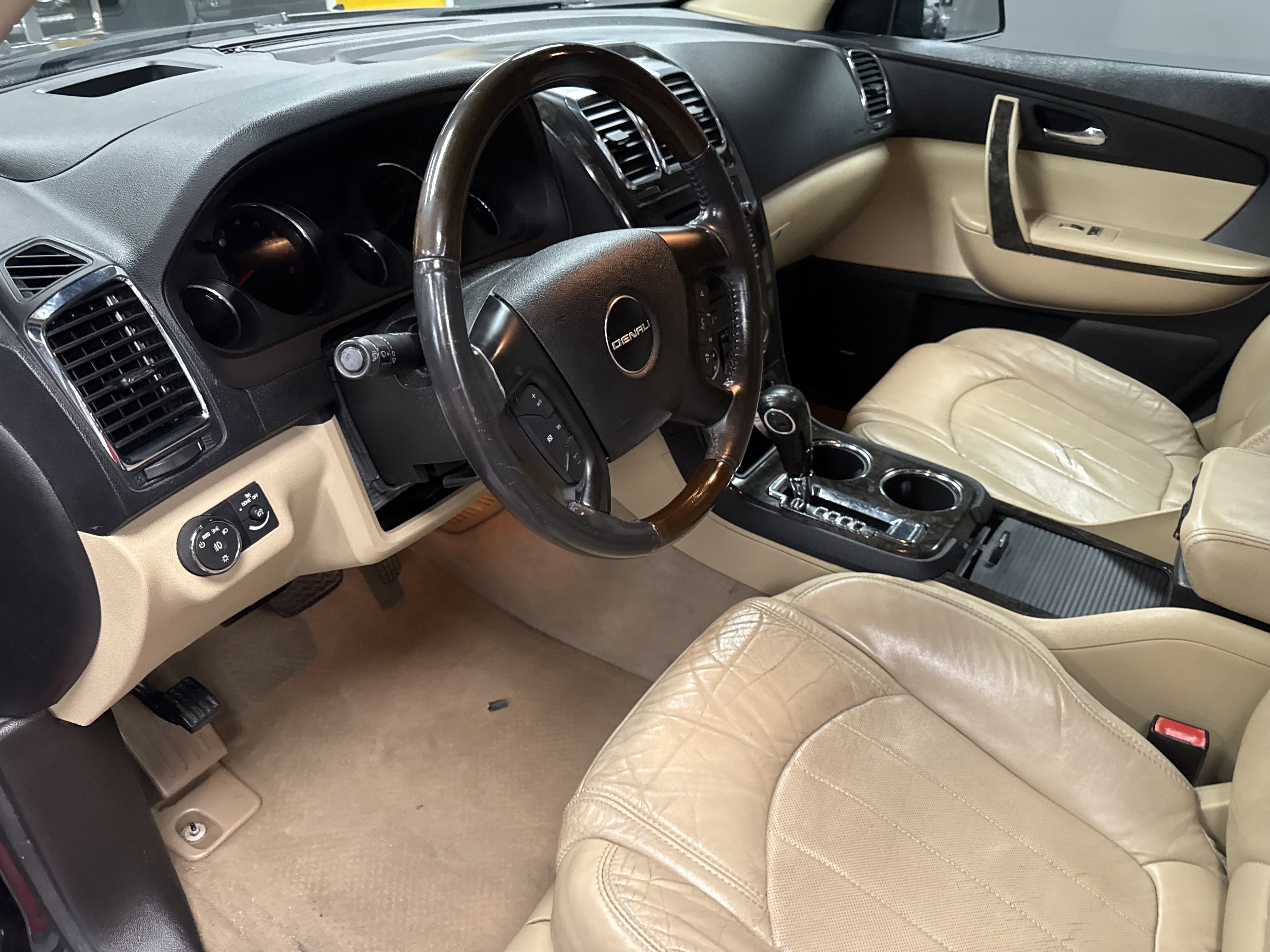 Used 2012 GMC Acadia Denali FWD image 10