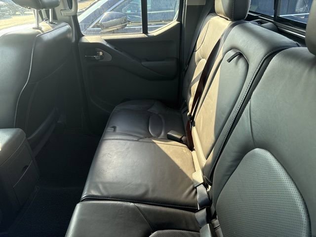 Used 2014 Nissan Frontier PRO-4X w/ Pro-4x Luxury Package image 11