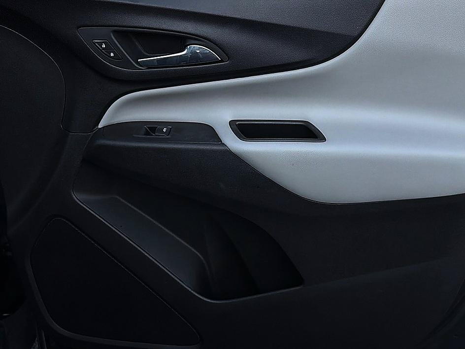 Used 2020 Chevrolet Equinox LS w/ LS Convenience Package FWD image 25