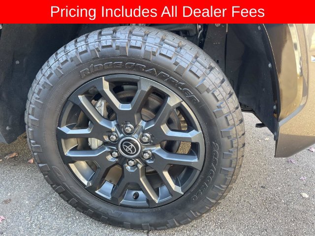 Used 2023 Toyota Tundra Platinum AWD/4WD image 11