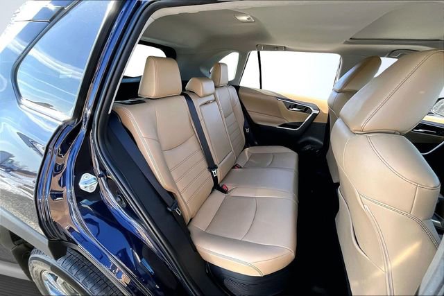 Used 2023 Toyota RAV4 XLE Premium image 25