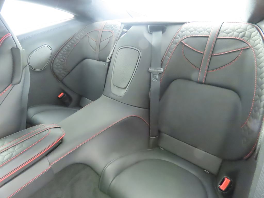 Used 2023 Aston Martin DBS Coupe image 20