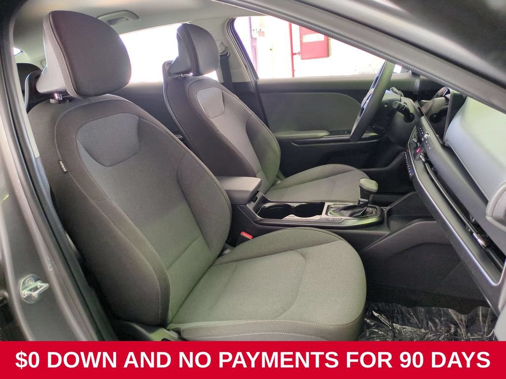 Used 2025 Kia K4 FWD image 28