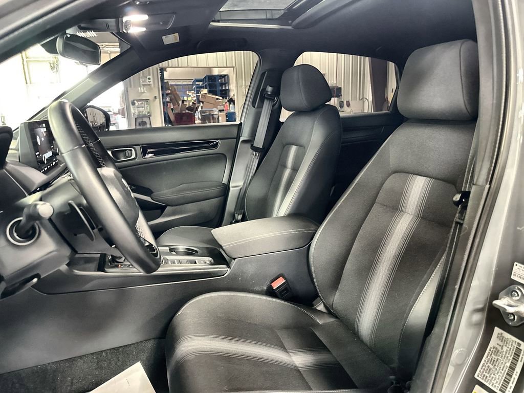 Used 2025 Honda Civic Sport image 12