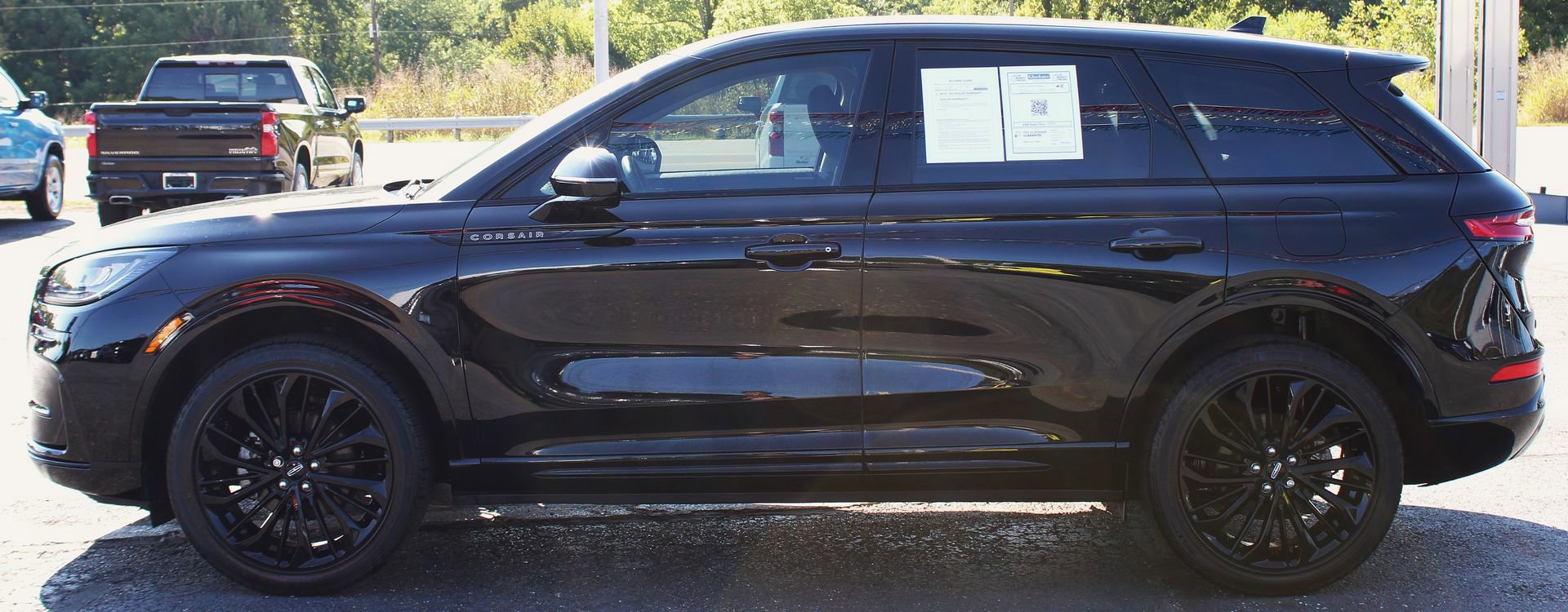 Used 2023 Lincoln Corsair Standard w/ Equipment Group 101A image 10