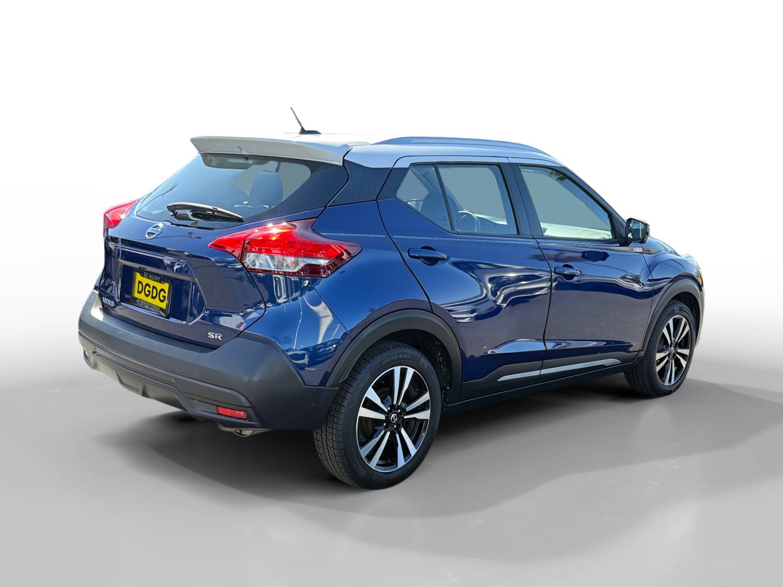 Used 2019 Nissan Kicks SR FWD image 5