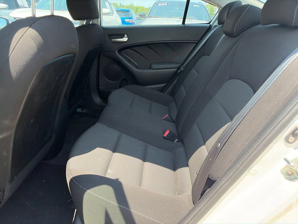 Used 2017 Kia Forte LX FWD image 9