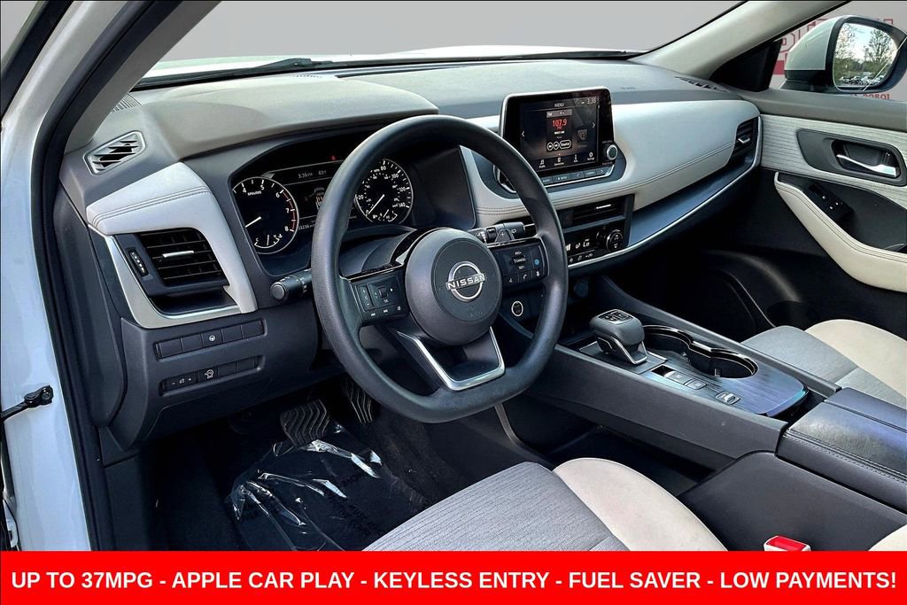 Used 2023 Nissan Rogue SV image 17