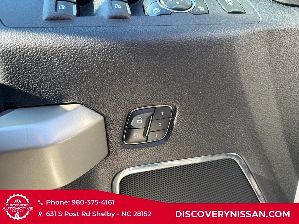 Used 2017 Ford F250 Lariat w/ Chrome Package image 13