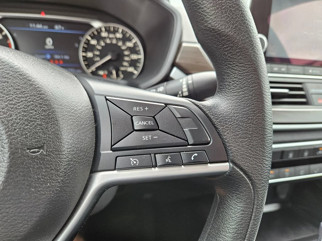 Used 2024 Nissan Altima 2.5 SV FWD image 30