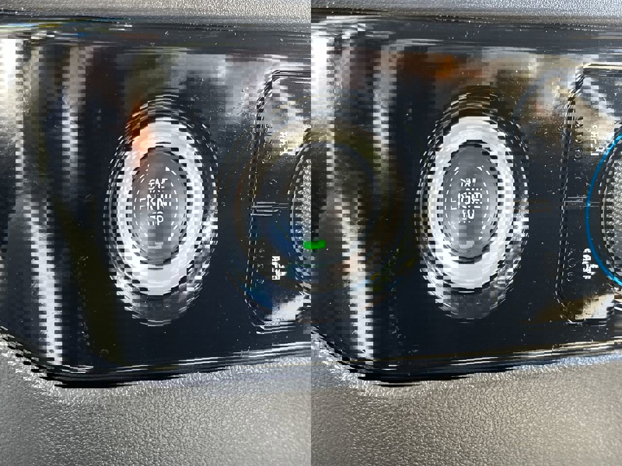 Used 2023 Chevrolet Silverado 1500 LT w/ Z71 Off-Road Package AWD/4WD image 15