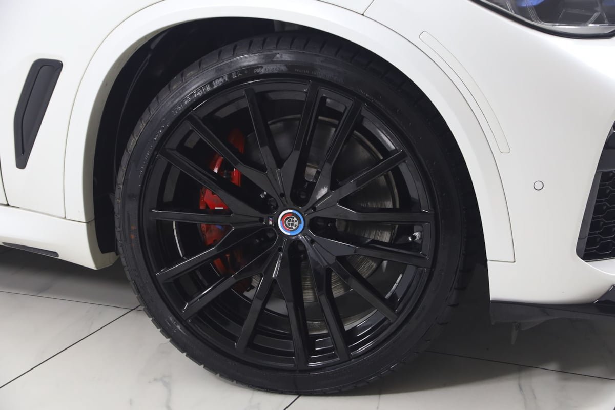 Used 2022 BMW X5 M50i w/ Executive Package AWD/4WD image 18