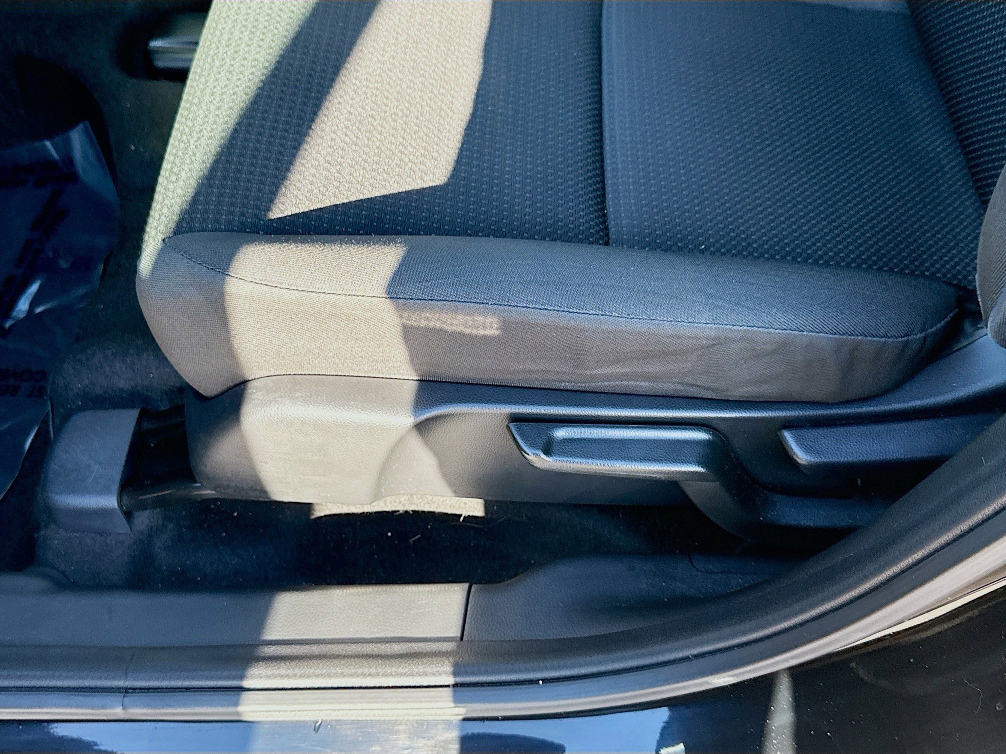 Certified 2022 Honda HR-V LX image 17