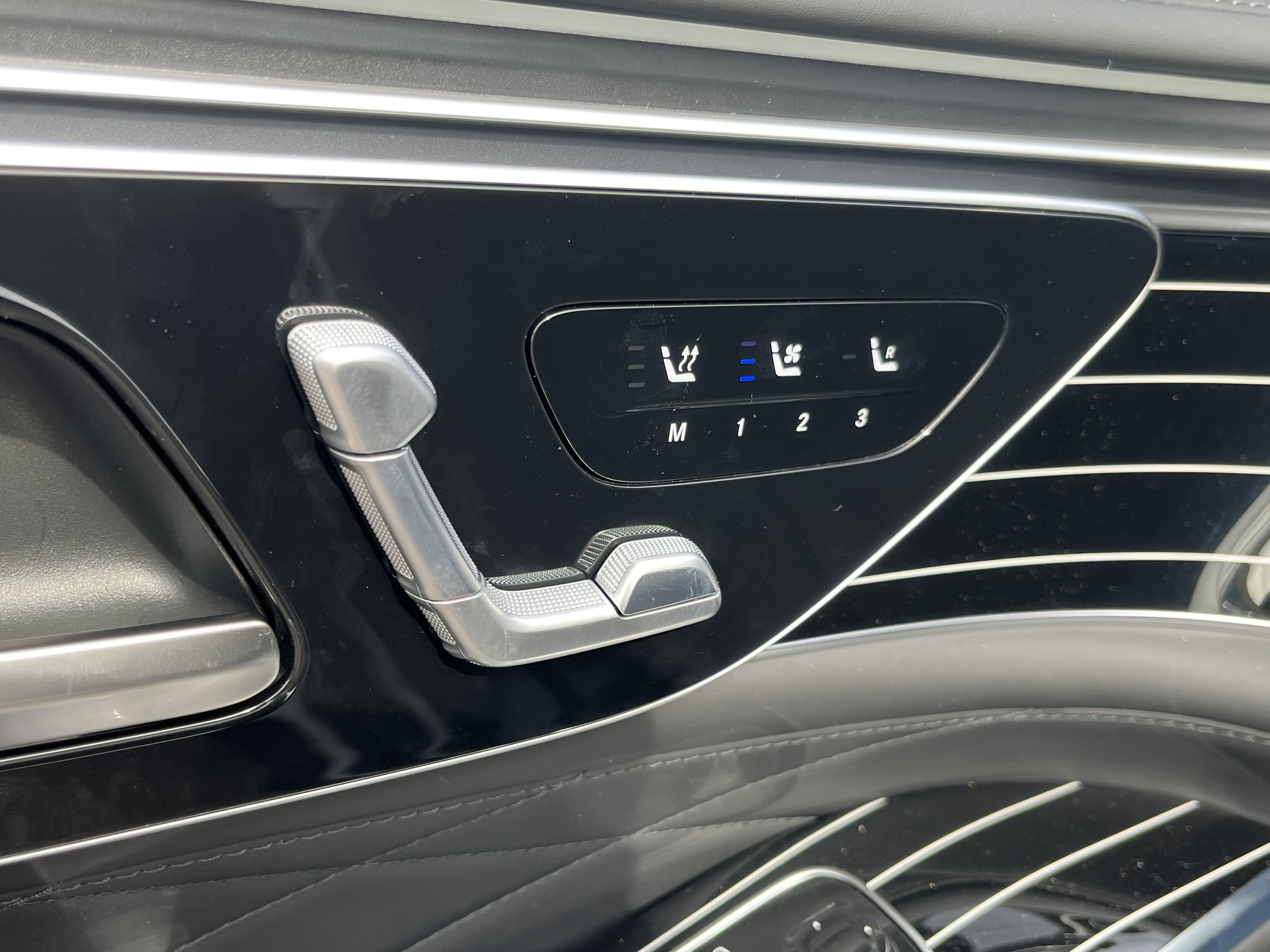 New 2027 Mercedes-Benz S 580 4MATIC Sedan image 14