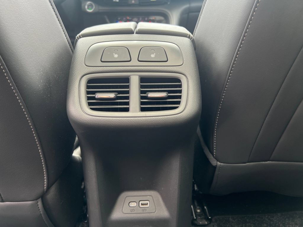 Used 2023 Buick Envision Avenir AWD/4WD image 37