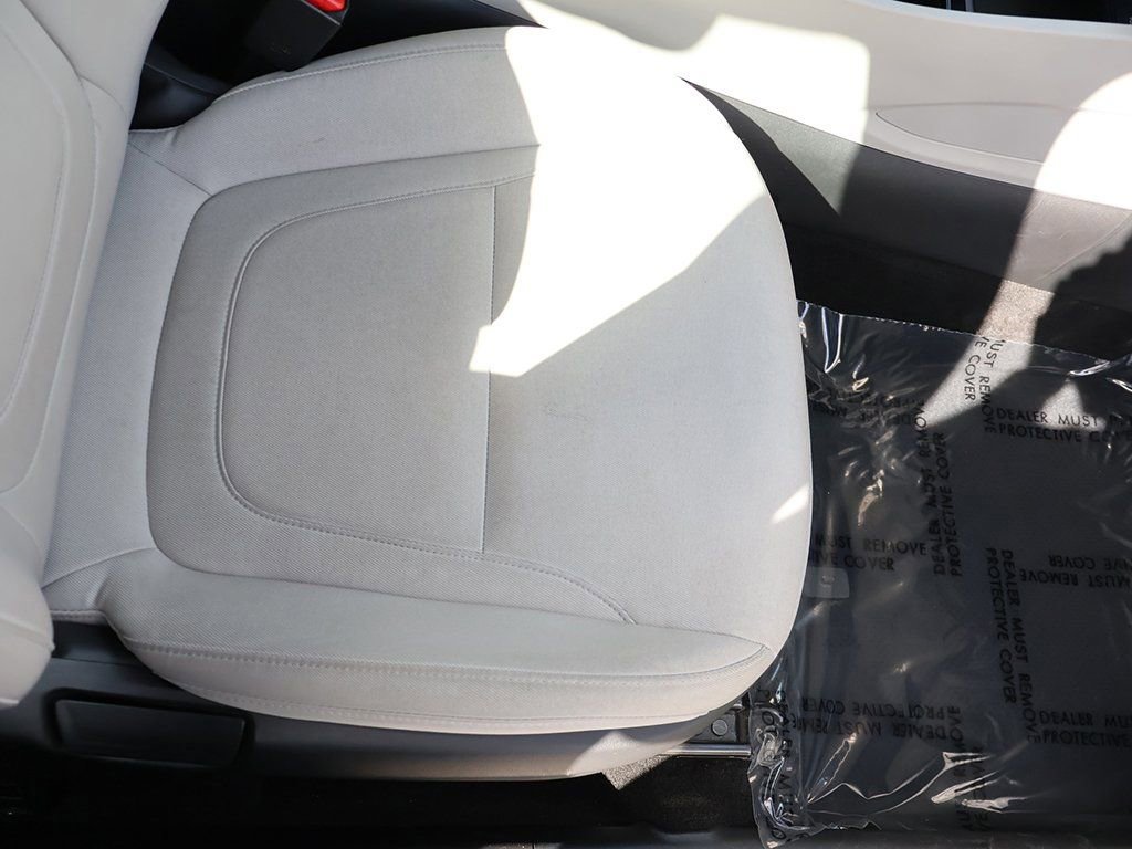 Used 2025 Hyundai Tucson SE image 29