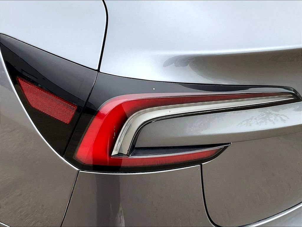 Used 2024 Tesla Model 3 Standard Range RWD image 22