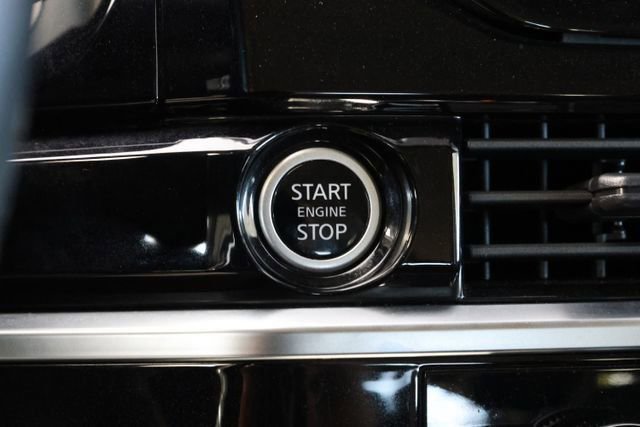 Used 2023 Nissan Pathfinder SV image 21