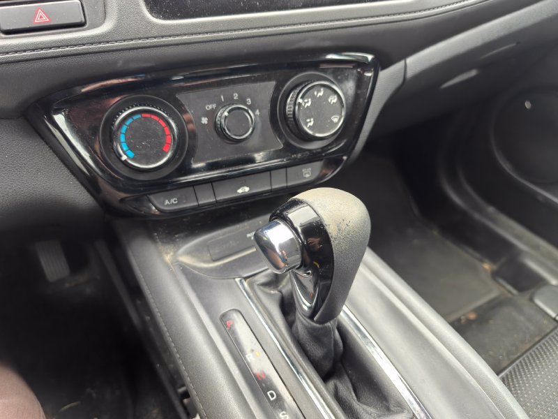 Used 2019 Honda HR-V LX image 14