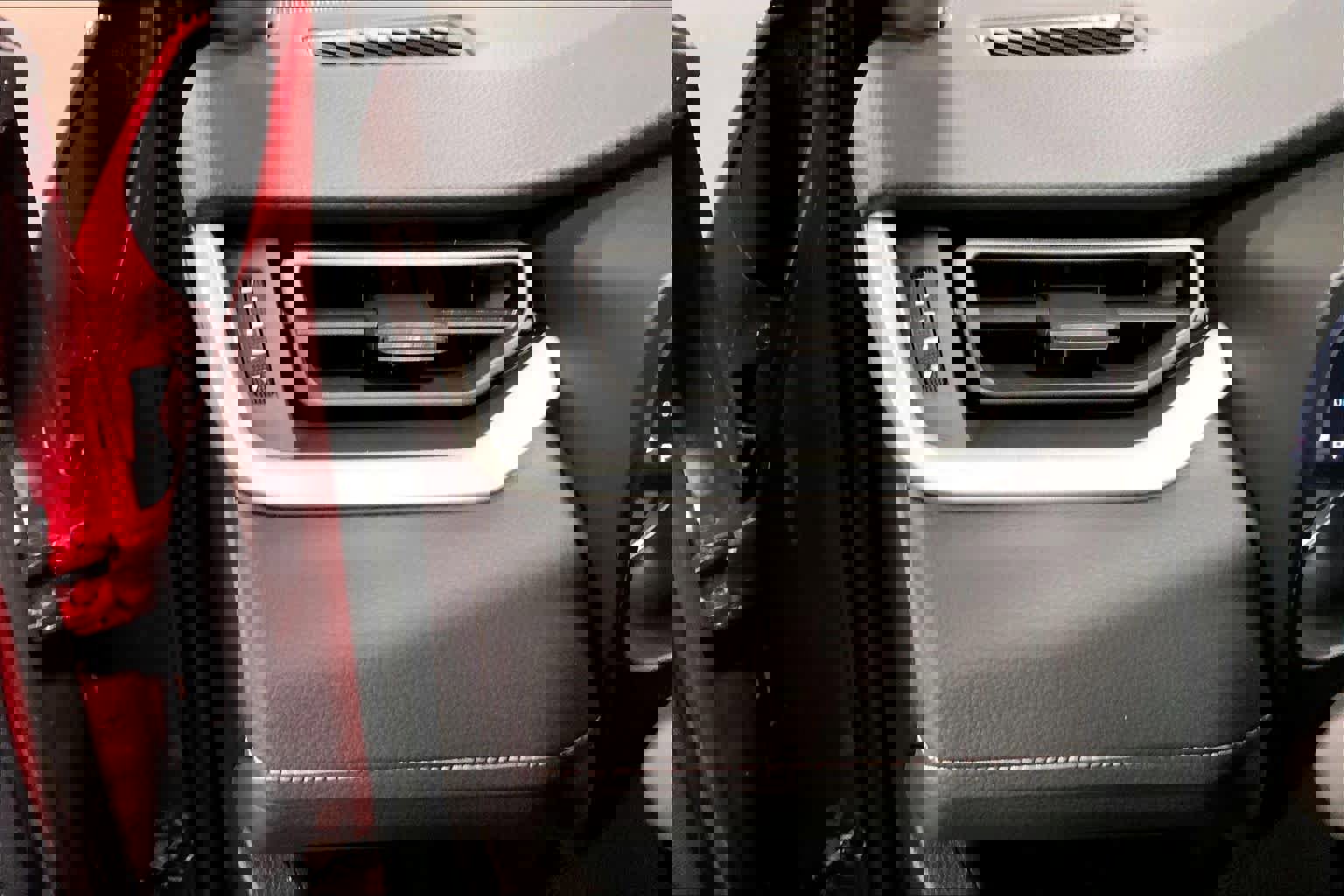 New 2025 Toyota RAV4 LE image 19