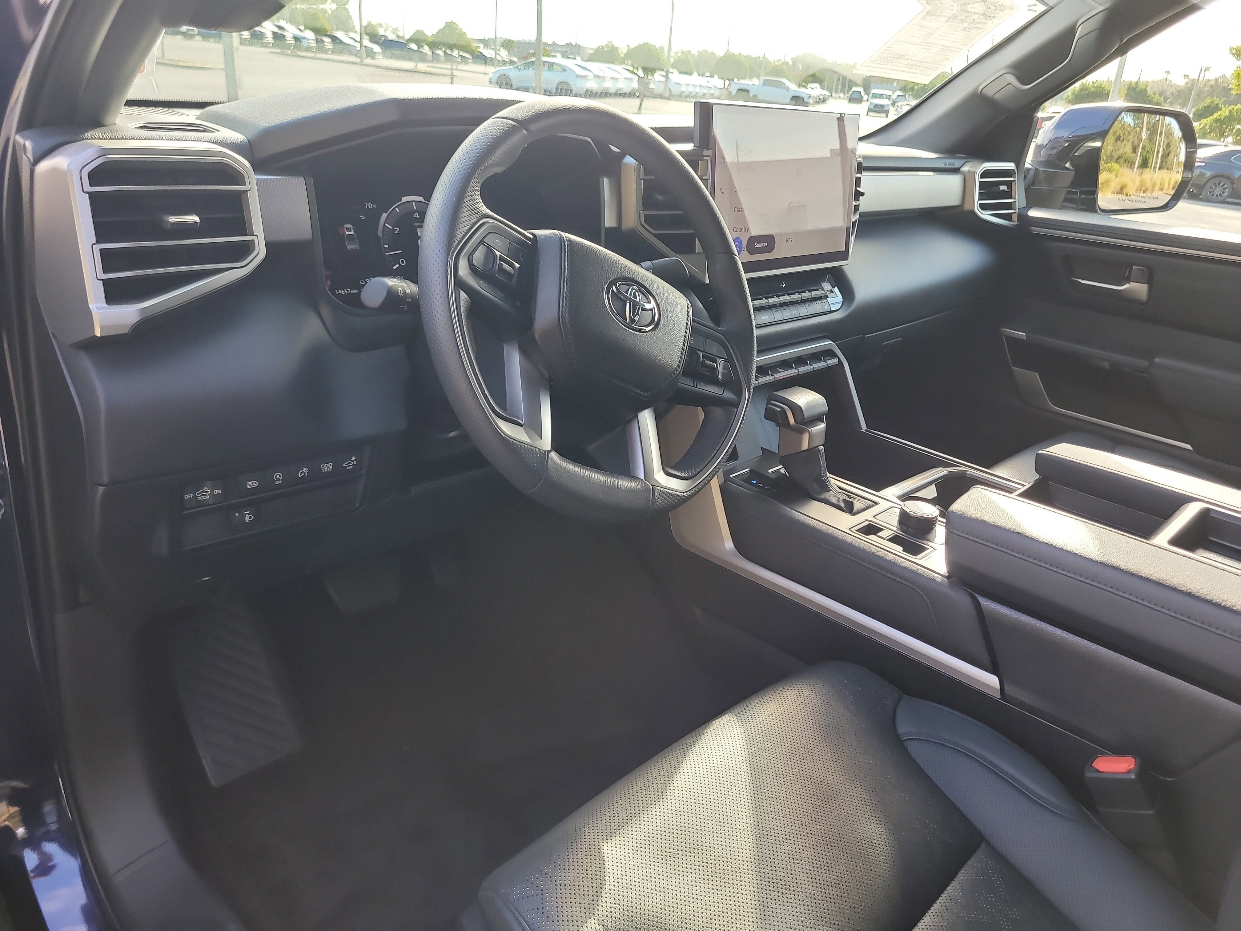 Used 2025 Toyota Tundra Limited image 21