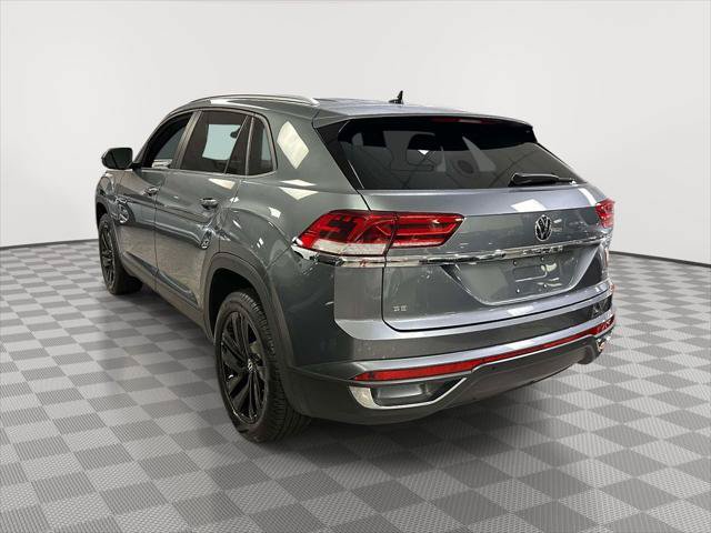 Used 2023 Volkswagen Atlas Cross Sport SE w/ Black Wheel Package AWD/4WD image 4