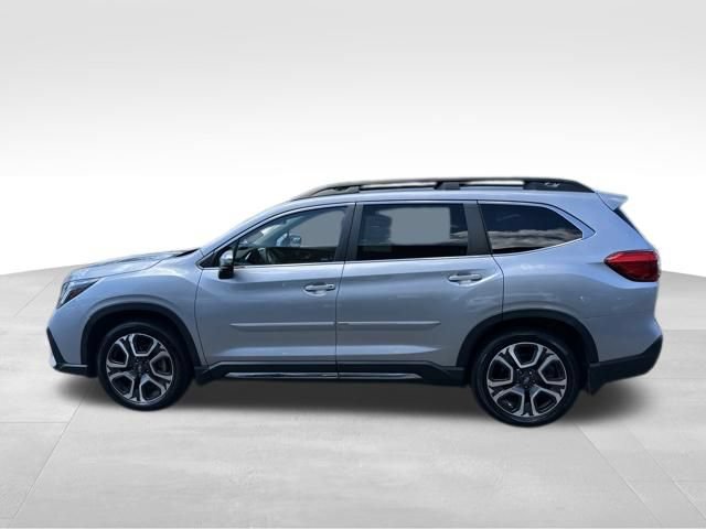 Used 2023 Subaru Ascent Limited w/ Technology Package AWD/4WD image 4