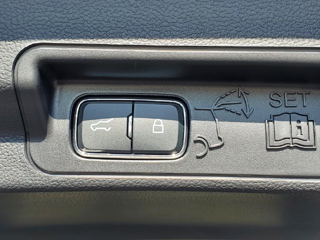 Used 2026 Ford Explorer ST-Line w/ ST-Line Street Pack RWD image 18