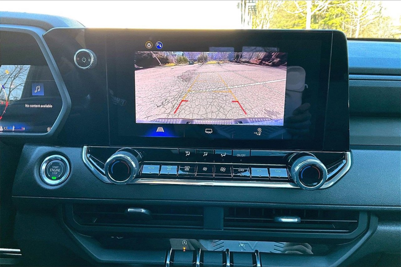 Used 2025 Chevrolet Colorado Trail Boss image 14