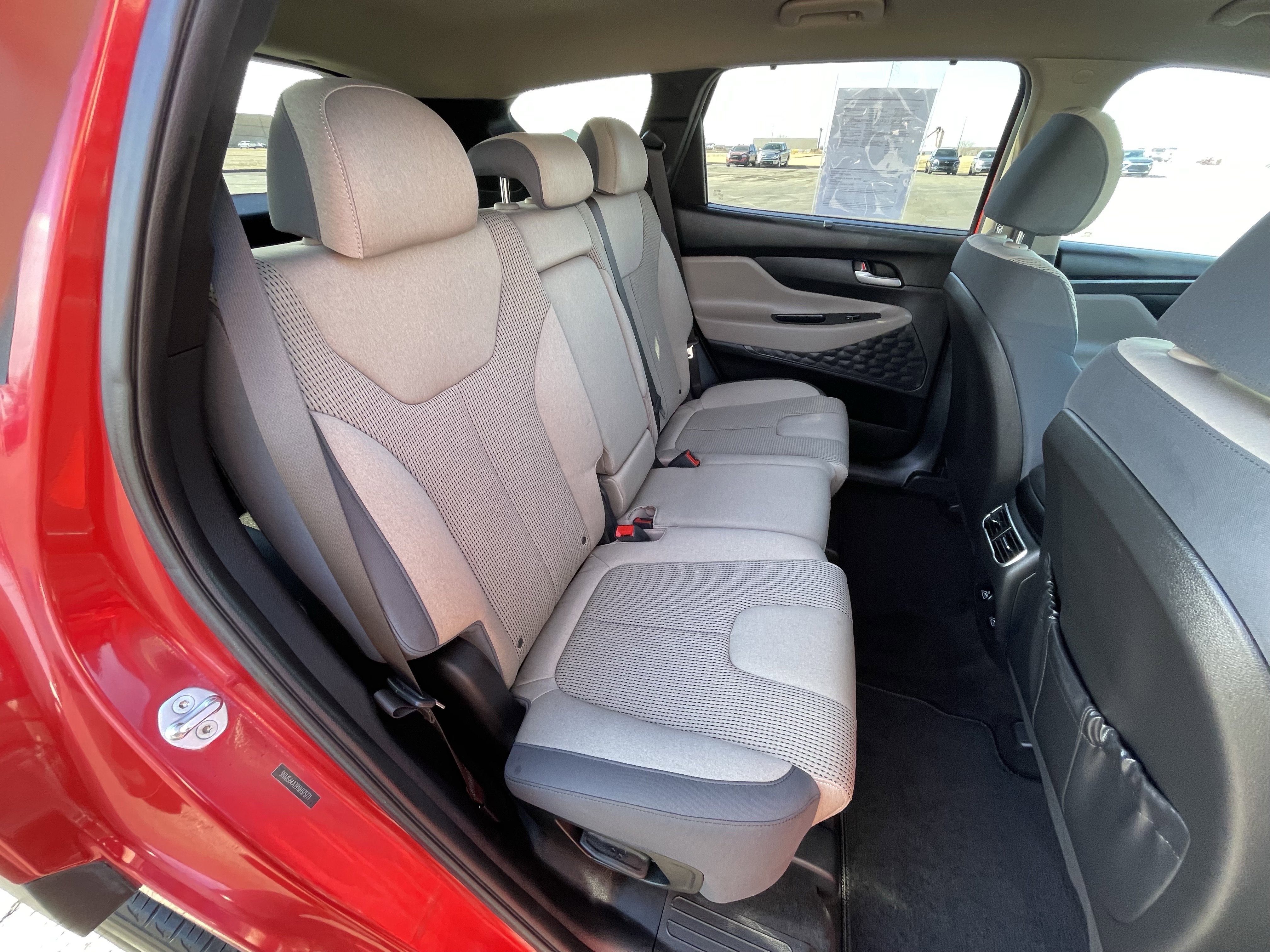 Used 2022 Hyundai Santa Fe SEL w/ Convenience Package image 13