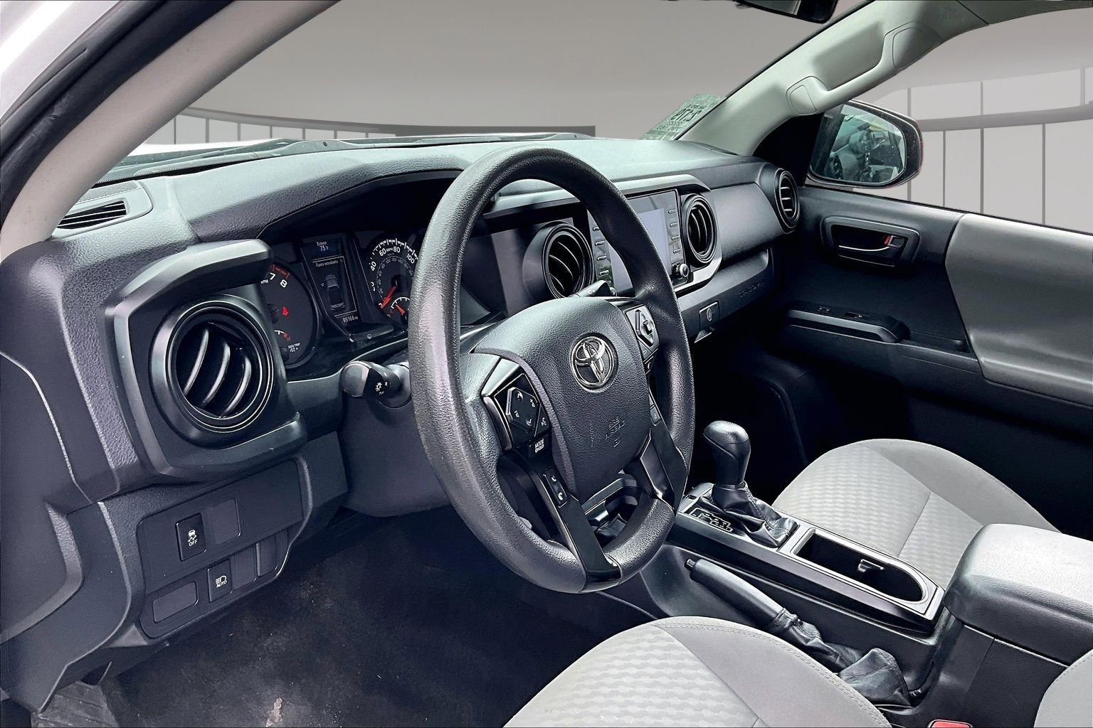 Used 2022 Toyota Tacoma SR RWD image 18