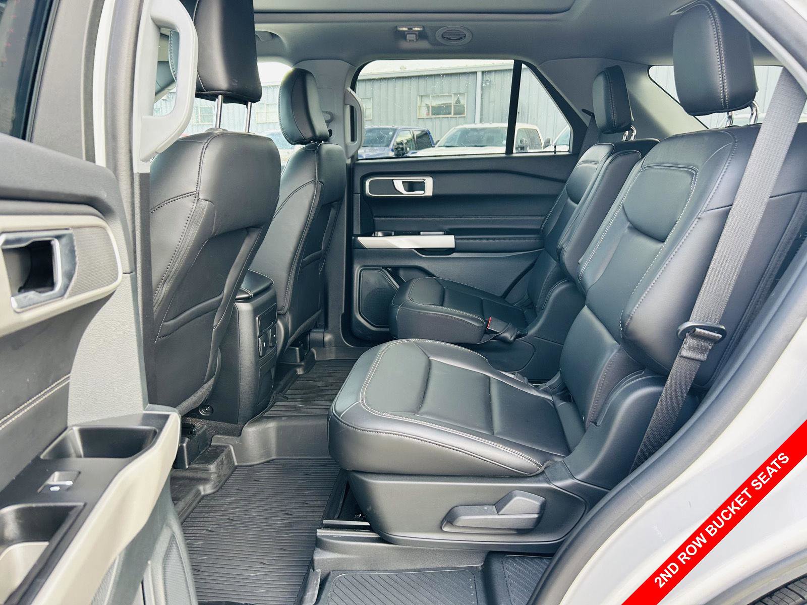 Used 2023 Ford Explorer XLT w/ Equipment Group 202A image 29