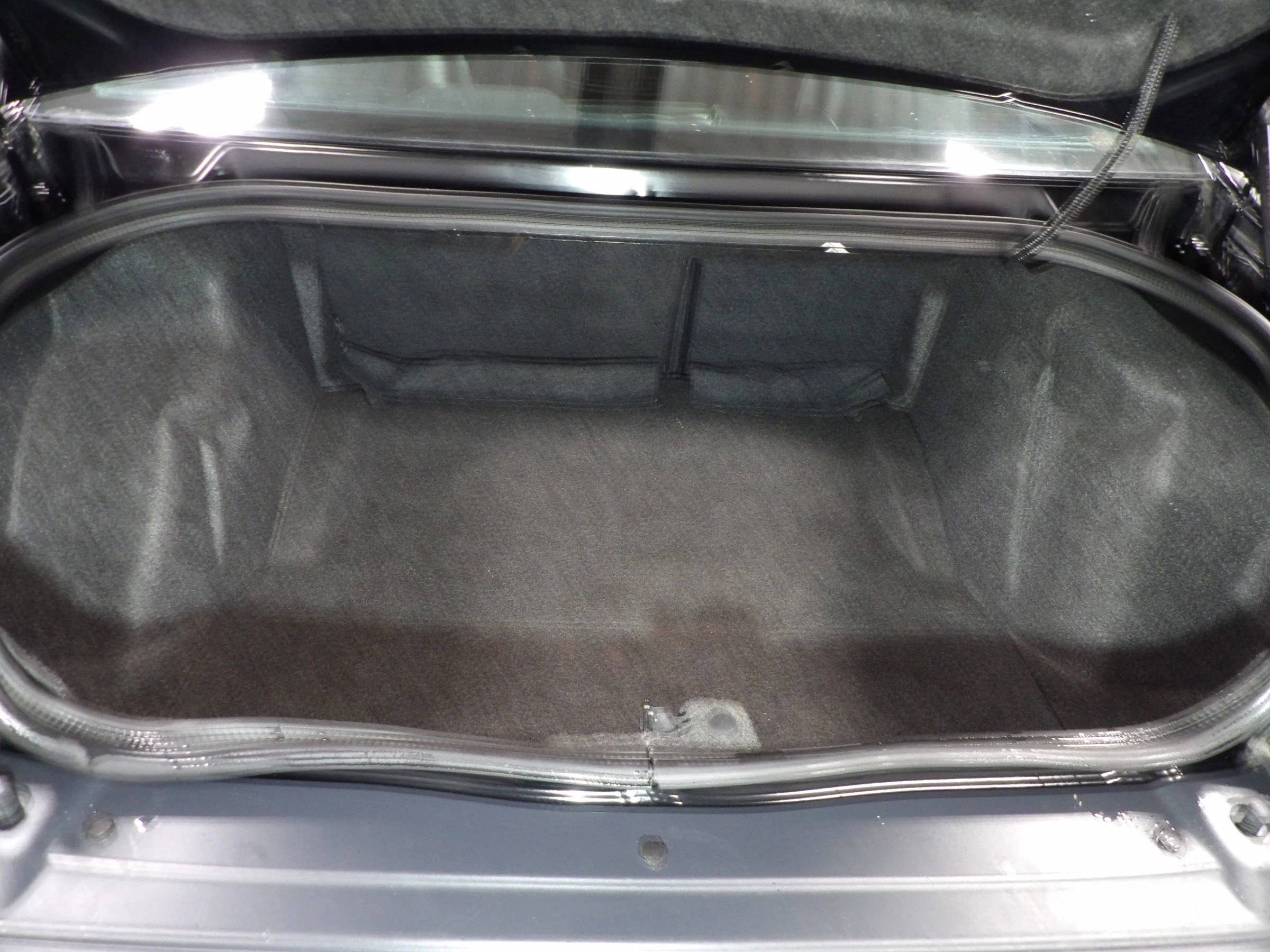 Used 2018 Dodge Challenger GT w/ Blacktop Package image 9