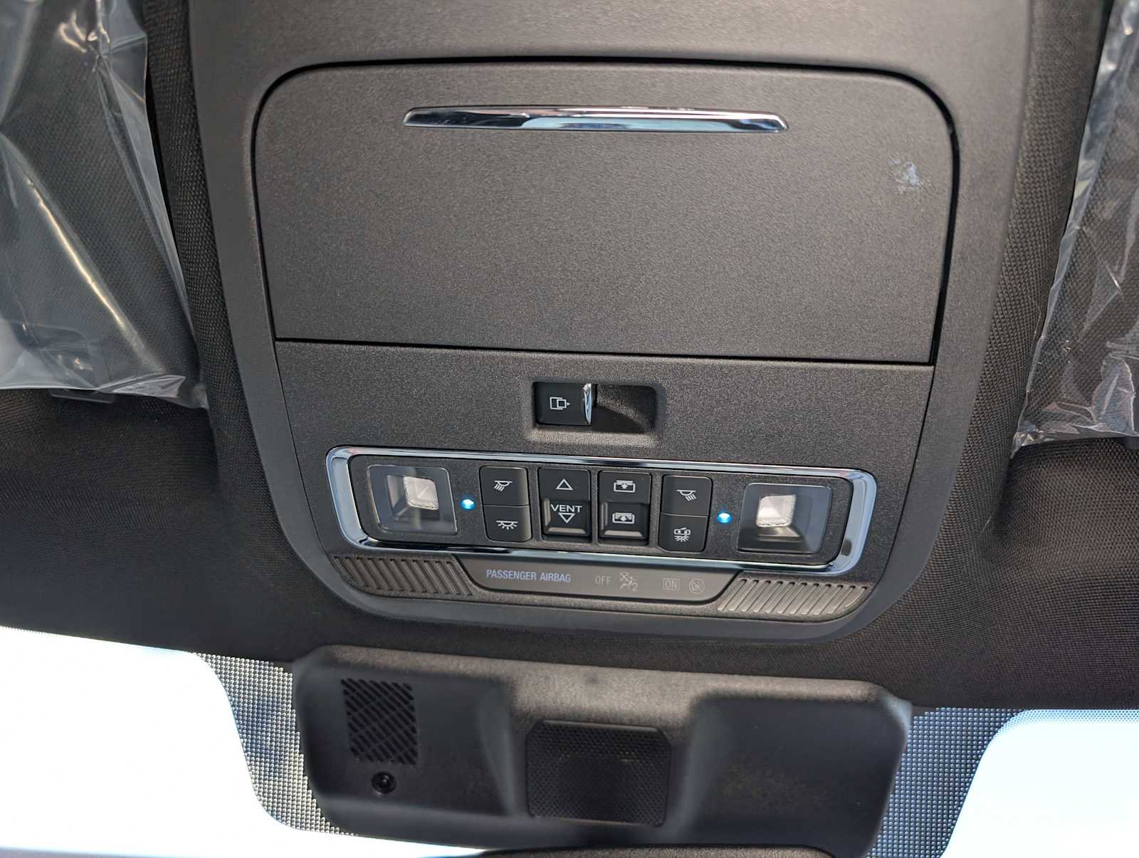 New 2025 Ford F150 Lightning Platinum w/ Dark Elements Package image 32