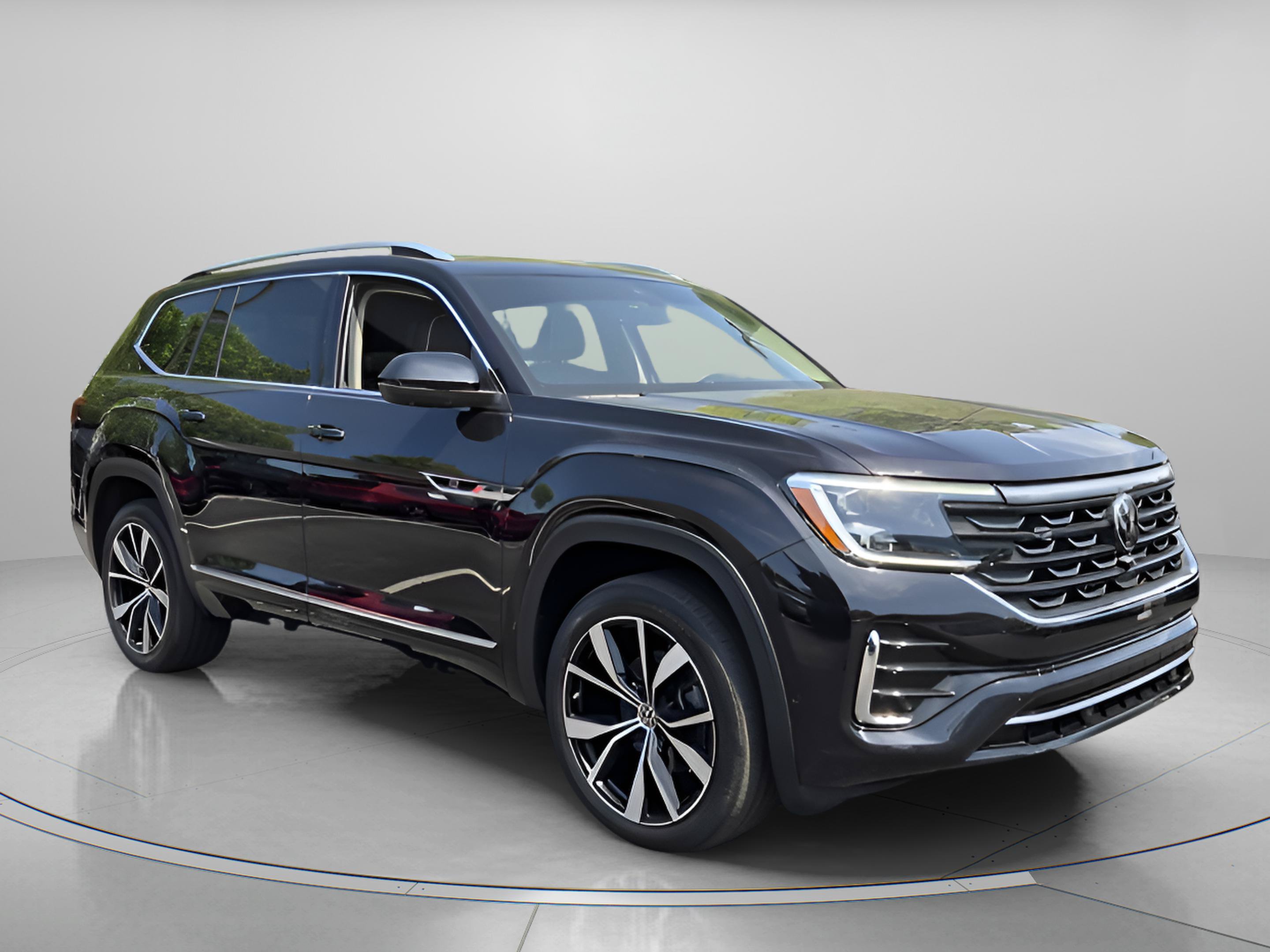 Used 2025 Volkswagen Atlas SEL Premium R-Line AWD/4WD image 7