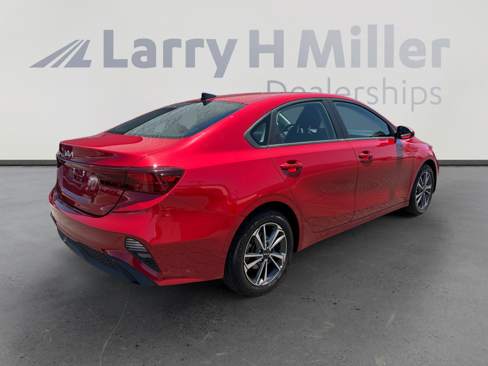 Used 2024 Kia Forte LXS FWD image 5