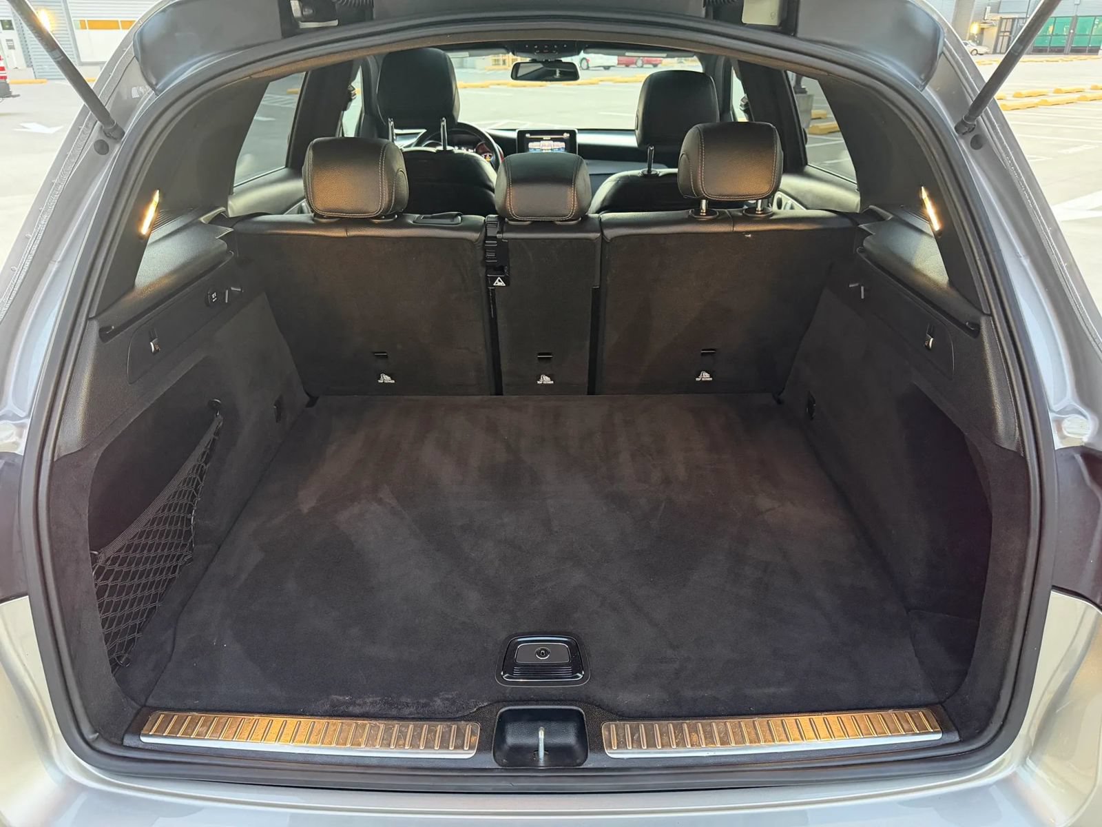 Used 2019 Mercedes-Benz GLC 300 4MATIC image 23