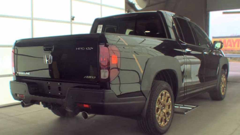 Used 2023 Honda Ridgeline RTL-E image 3
