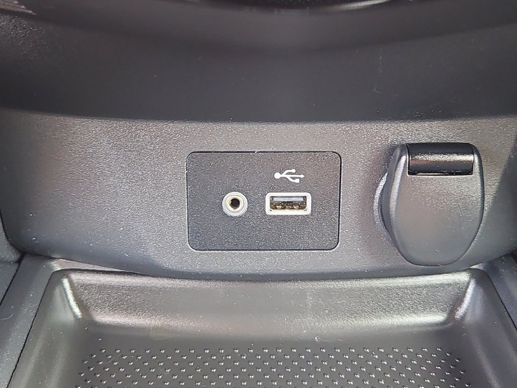 Used 2018 Nissan Rogue SV AWD/4WD image 11