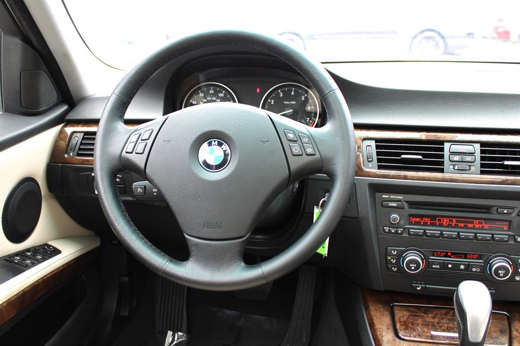 Used 2009 BMW 328i Wagon image 13